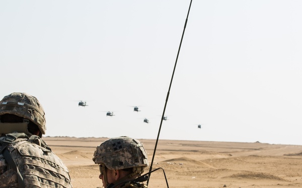 42nd CAB airdrops 4th ID soldiers during training