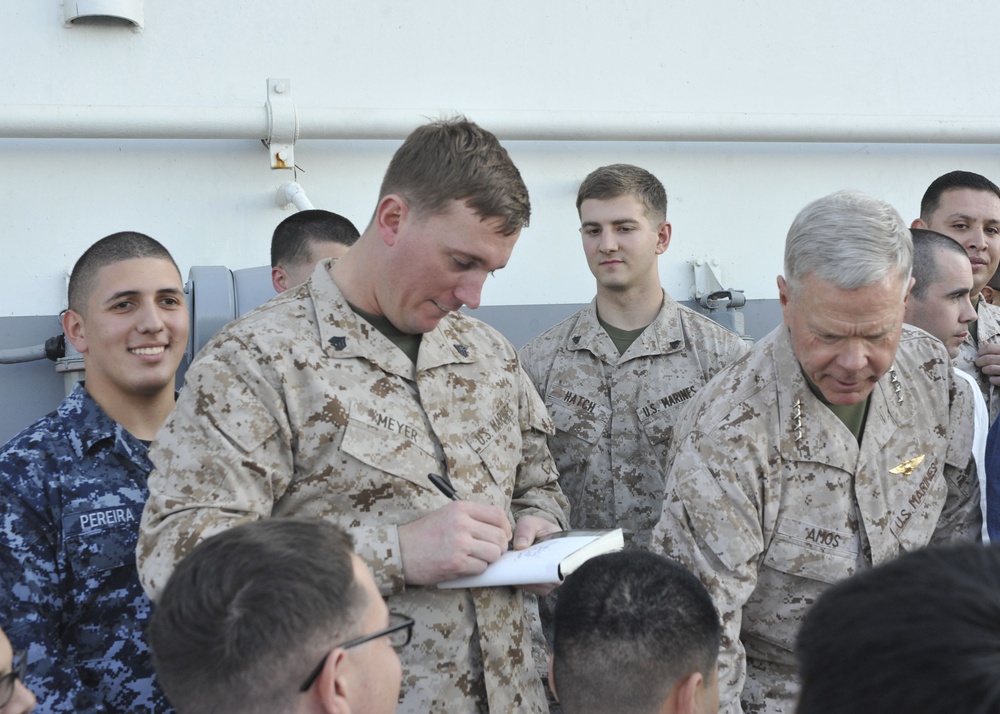 Dakota Meyer visits Boxer