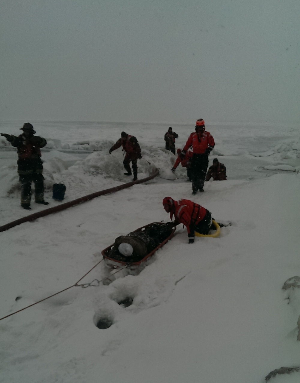 Coast Guard, Chicago Fire Department conduct ice rescue on Lake Michigan