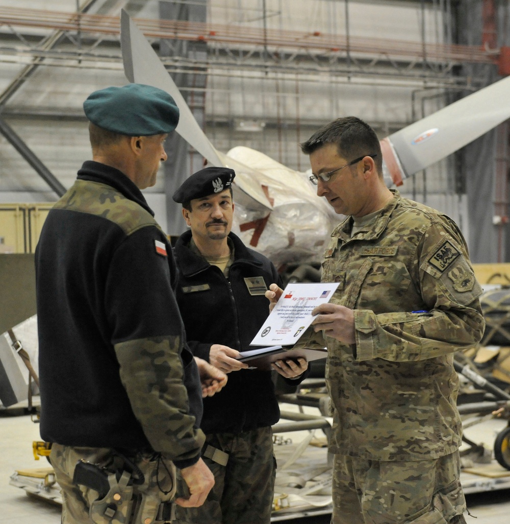 Polish Air Force recognizes C-130 maintainers for quick assistance