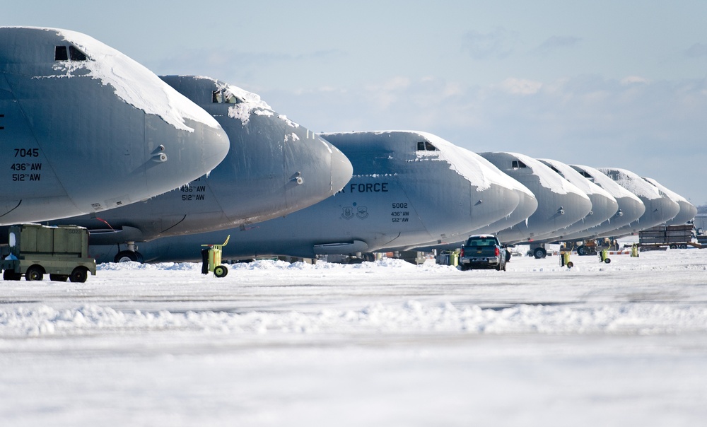 First snow fall hits Dover AFB