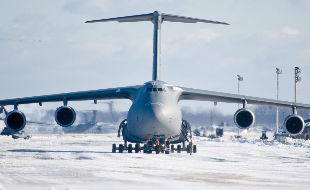 First snow fall hits Dover AFB