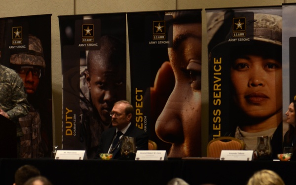 Soldiers get connected through Facebook