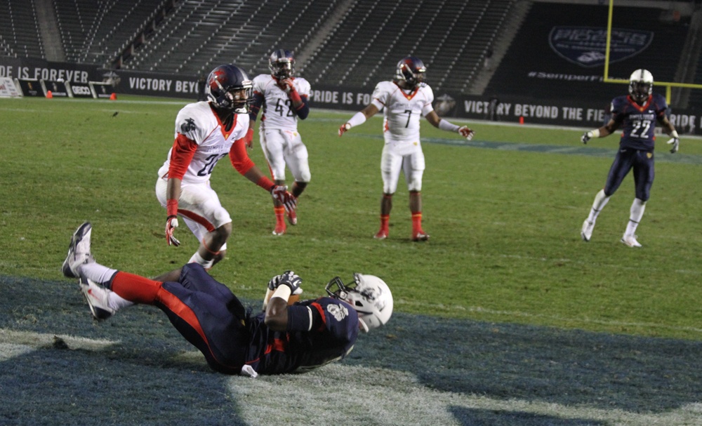 West Team Defeats East in Semper Fidelis All-American Bowl