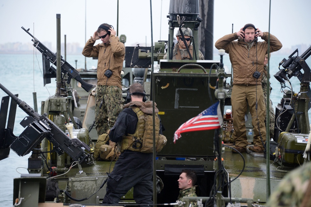 Riverine command boat training