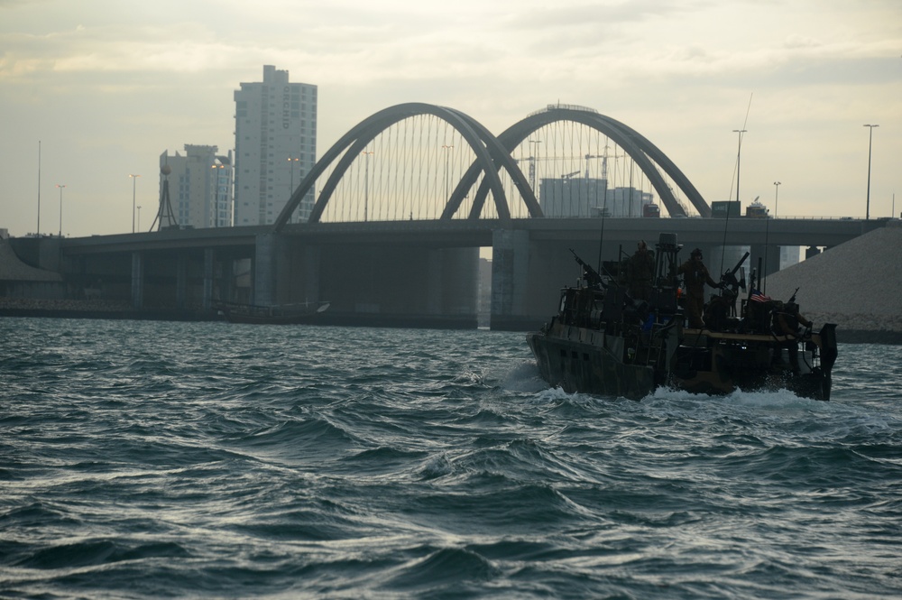 Riverine command boat training