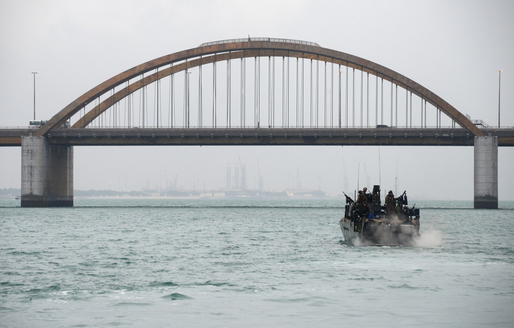 Riverine command boat training