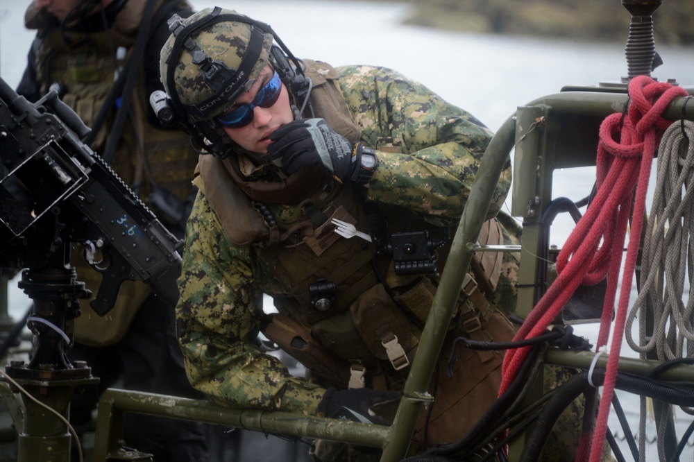 Riverine command boat training