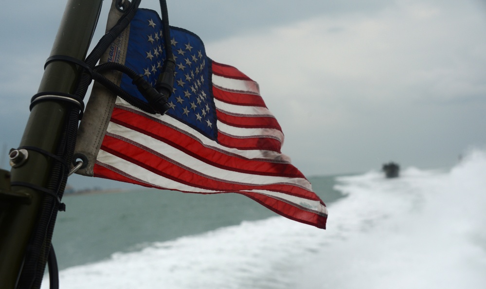 Riverine command boat training