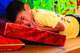 Marines spend holiday season with local children