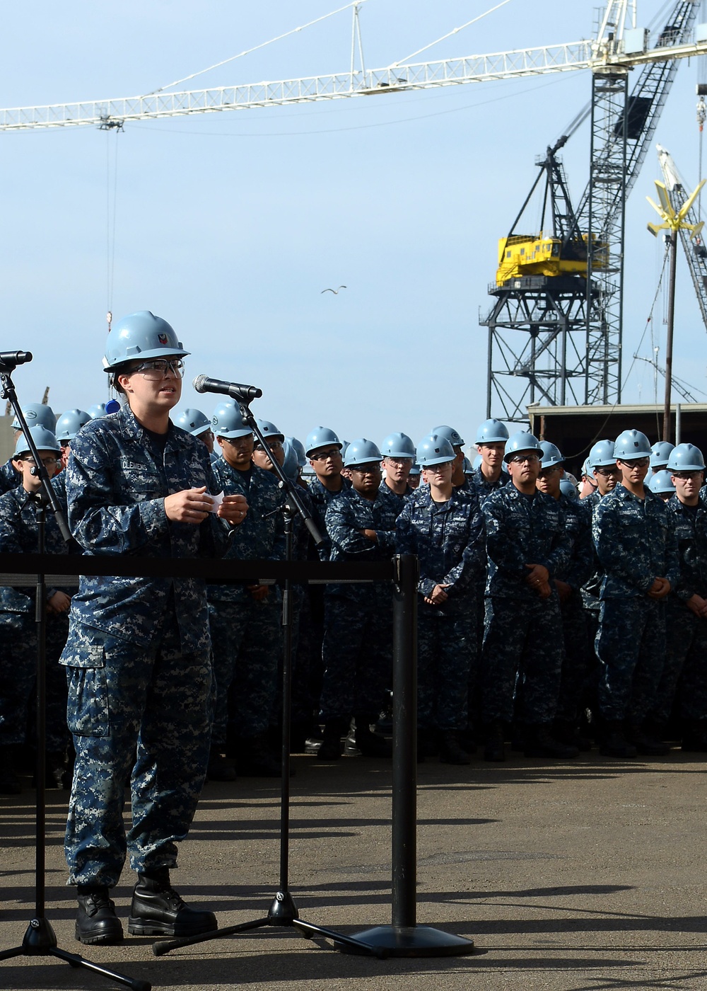 SECNAV visits with USS Green Bay