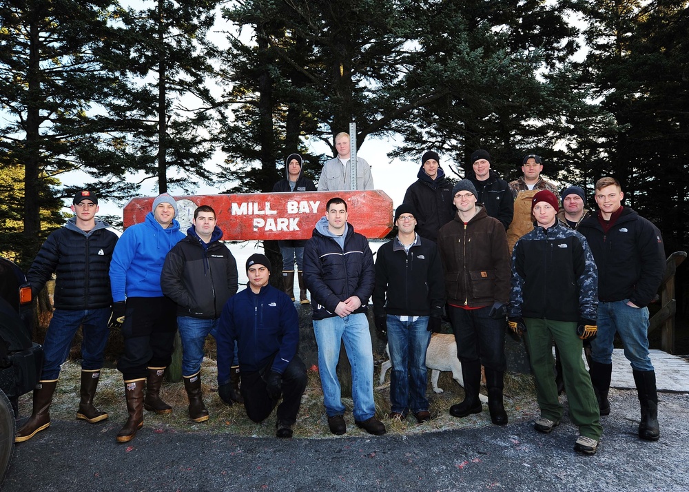 ANT Kodiak, Alaska, participates in cleanup efforts of local park