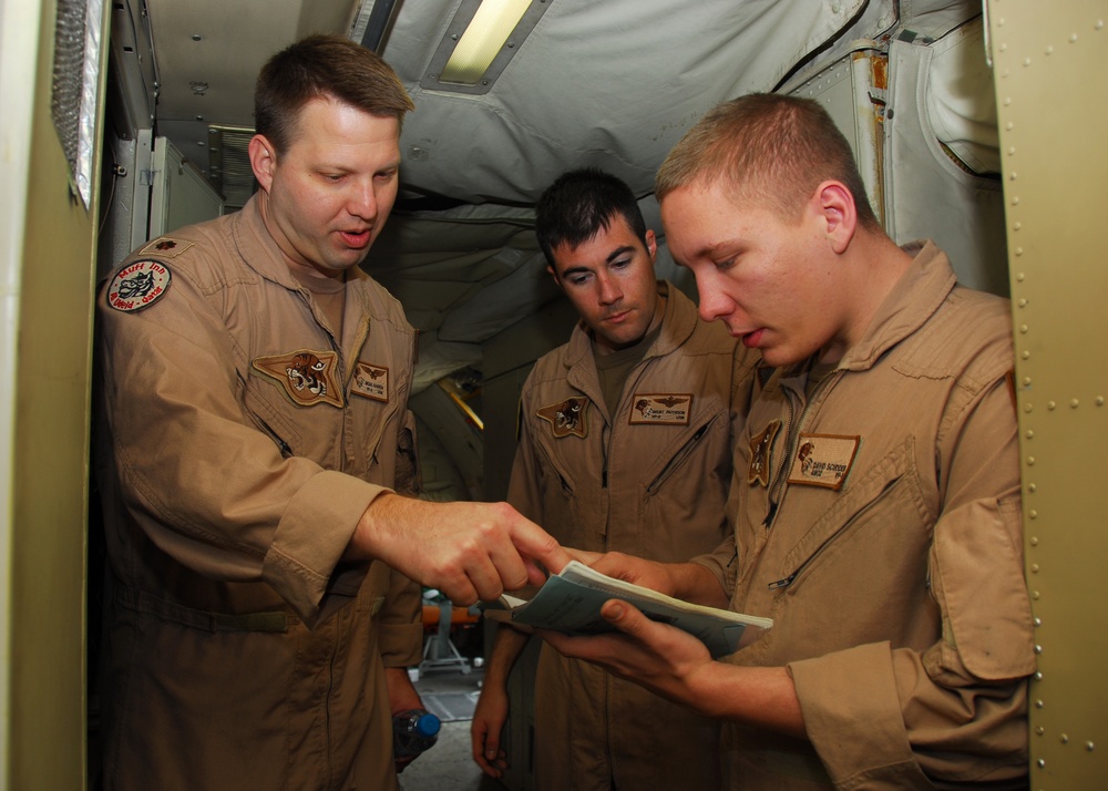 VP-8 sailors perform P-3C Orion training