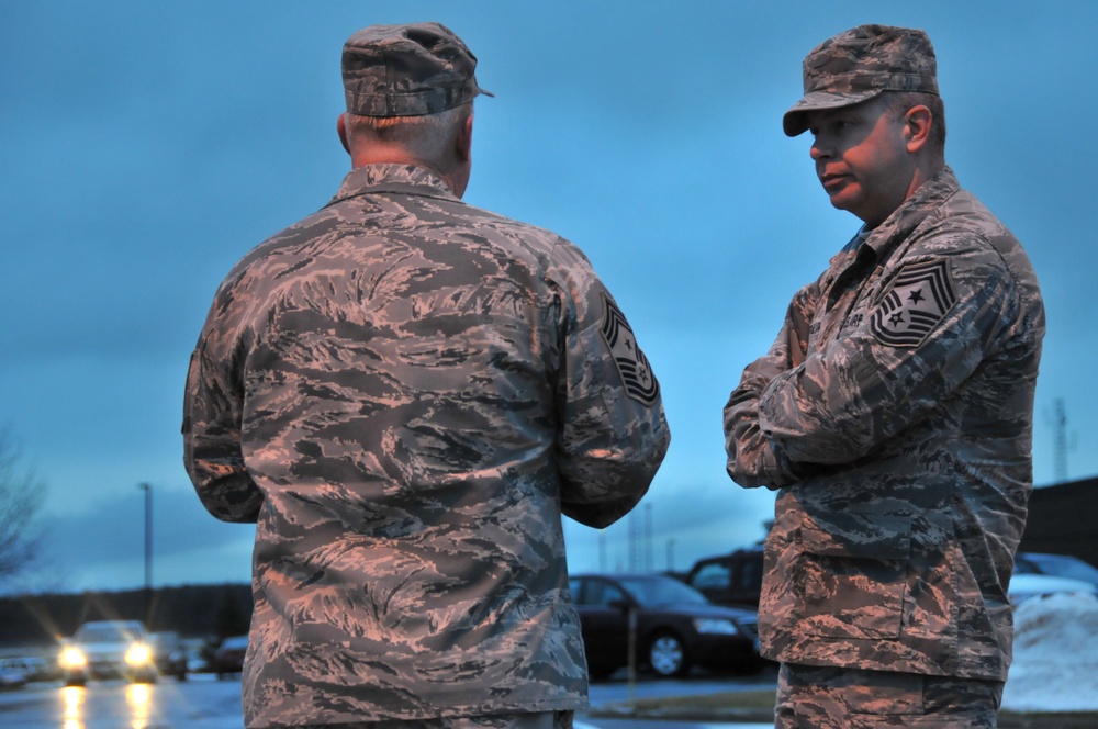 Command chief master sergeant of the Air National Guard visits 179th Airlift Wing