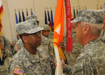 Army Reserve signal brigade welcomes new commander