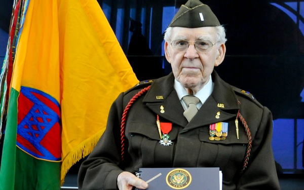 Old Hickory WWII veteran honored for service, past and present