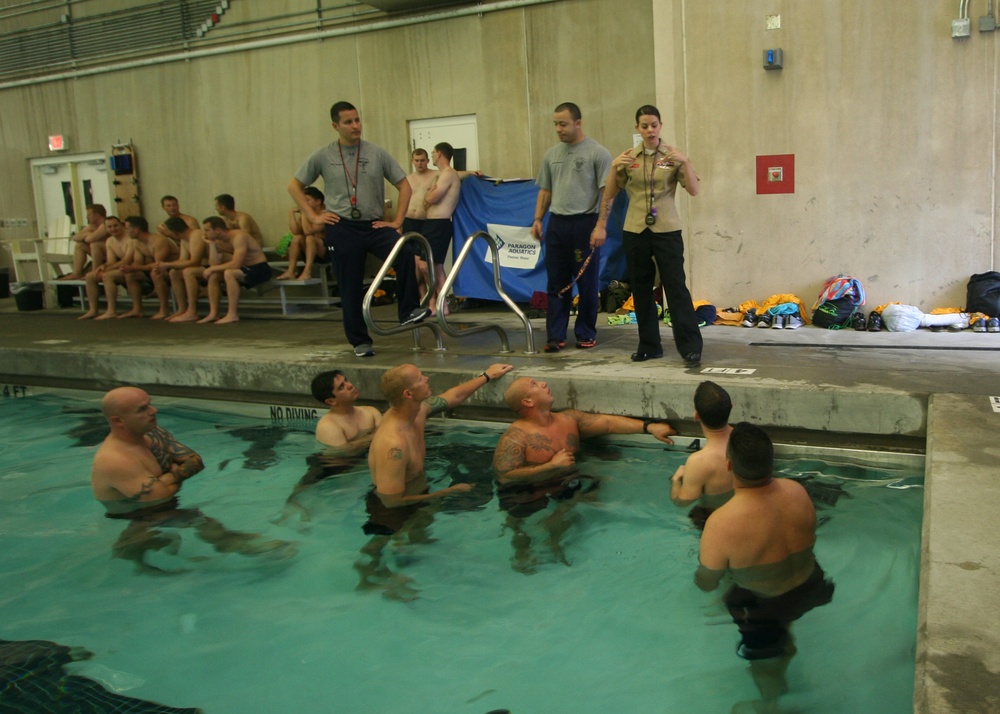 Training at Aviation Rescue Swimmer School