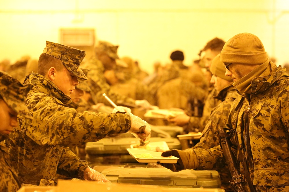 Hot chow raises morale at MOUT Town