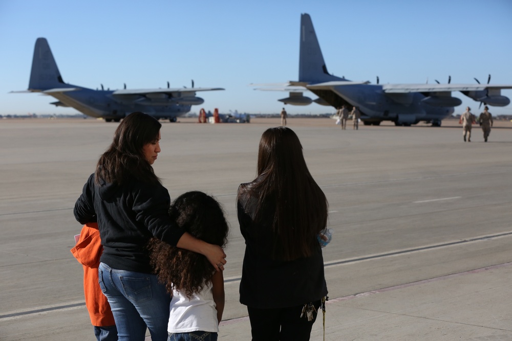 VMGR-352 takes off for deployment