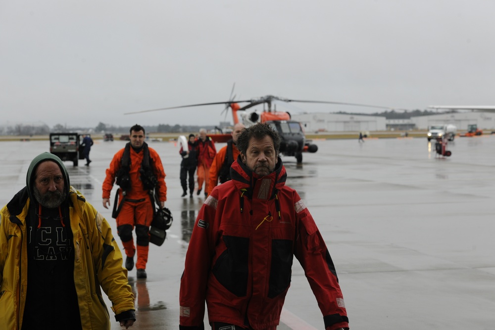 Coast Guard rescues 4 off Virginia coast