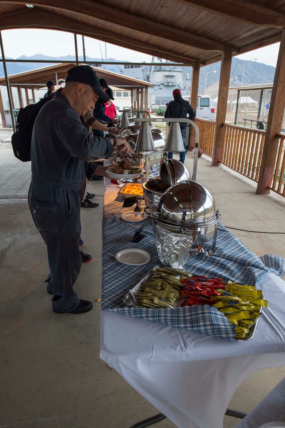 USS Ramage command picnic
