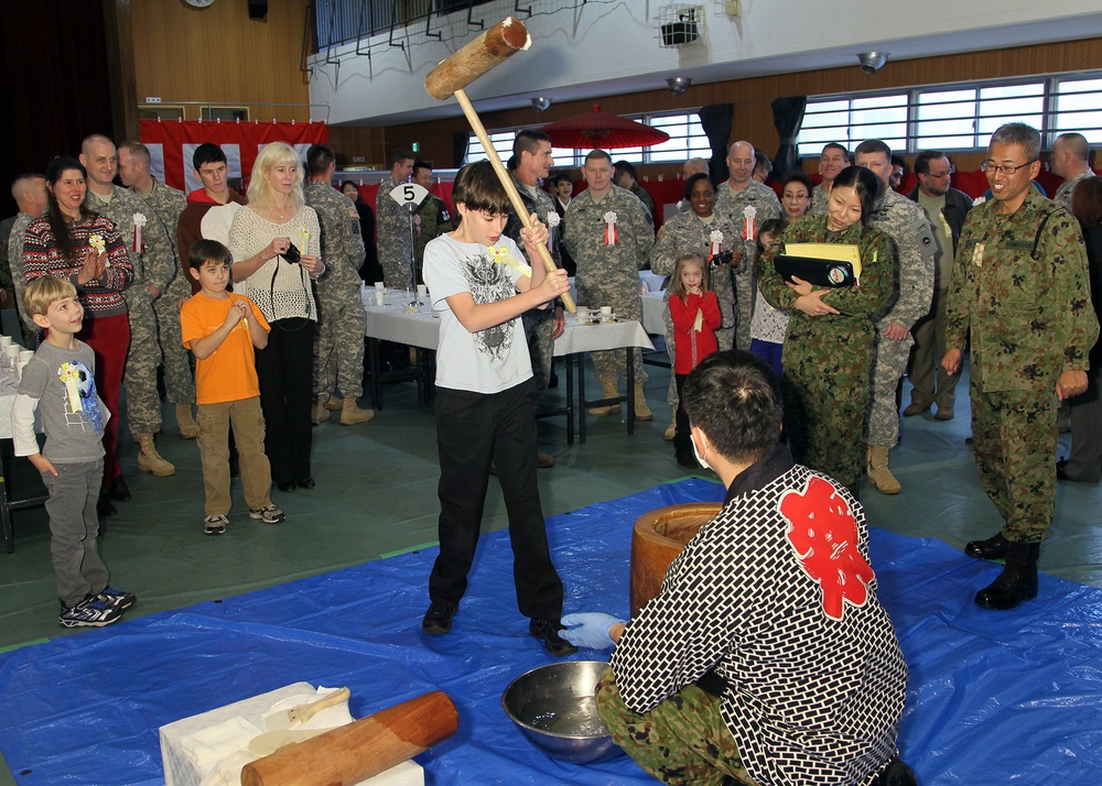 Annual JGSDF rice pounding ceremony