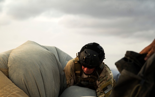 Airmen and soldiers conduct joint training