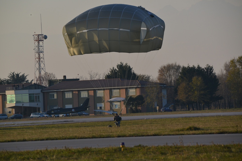 Jump Training at Rivolto Air Force  Base (UDINE).