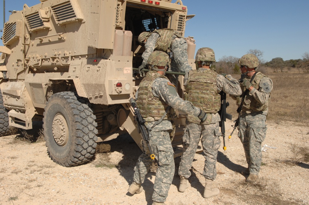 1460th Transportation Company Conducts Convoy Operations