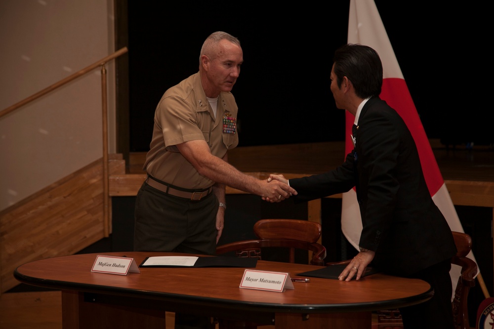Japan, U.S. officials sign Kinser disaster-preparedness agreement