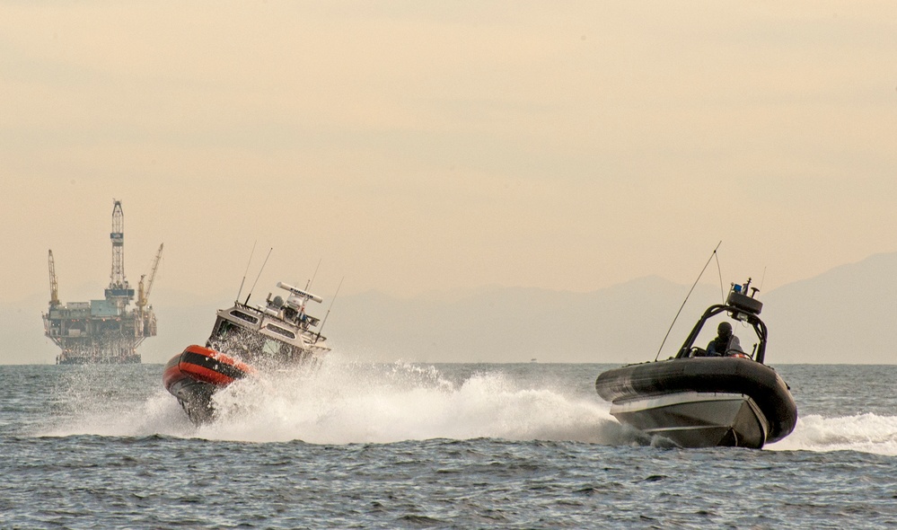 Coast Guard and Navy conduct counter-terrorism exercise