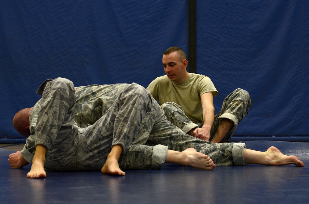 AFSOUTH airmen and soldiers aim for the TKO