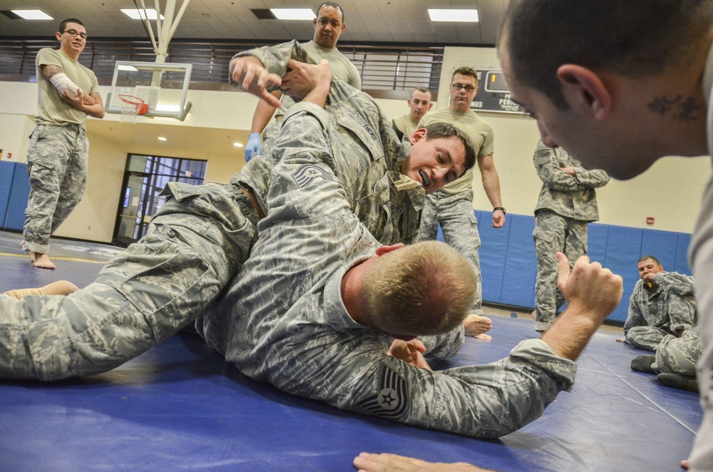 AFSOUTH airmen and soldiers aim for the TKO