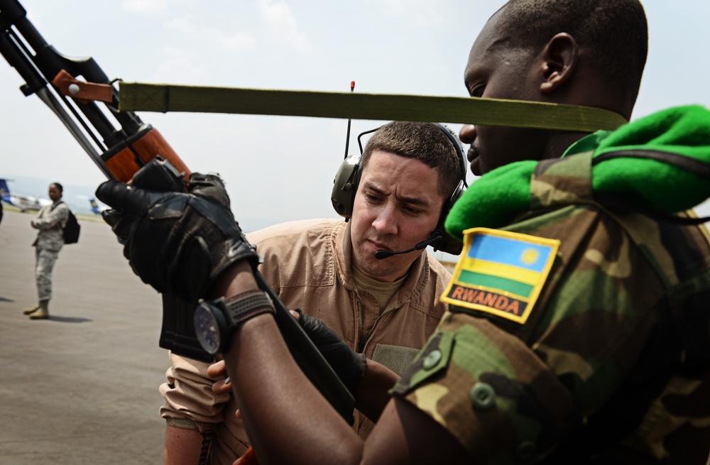 US transports Rwandan soldiers into CAR