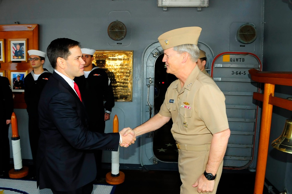 DVIDS - News - Sen. Rubio visits Seventh Fleet commander onboard USS ...