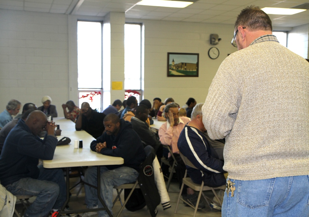 ‘My way of saying thank you’: Soldiers give back to community