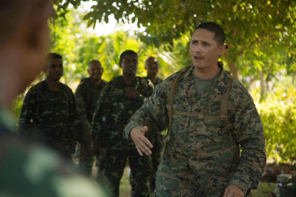 U.S. and Maldivian Marines prepare for squad competitions