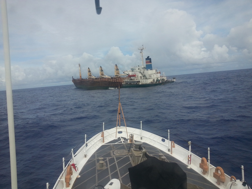 Crew of sinking 500-foot ship rescued in Pacific