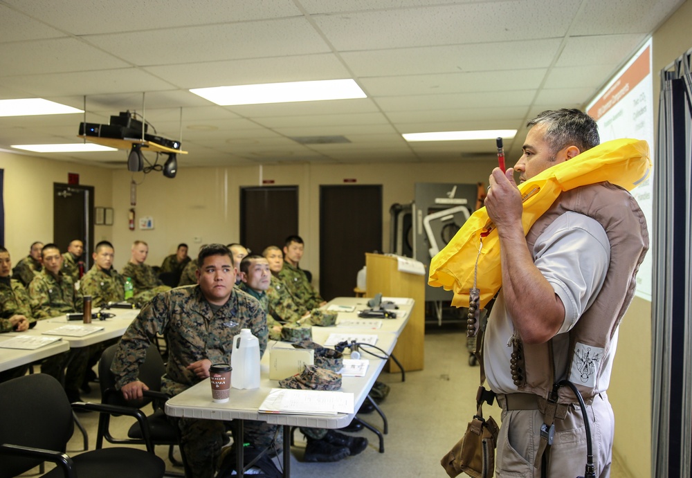 Japanese soldiers receive water survival training