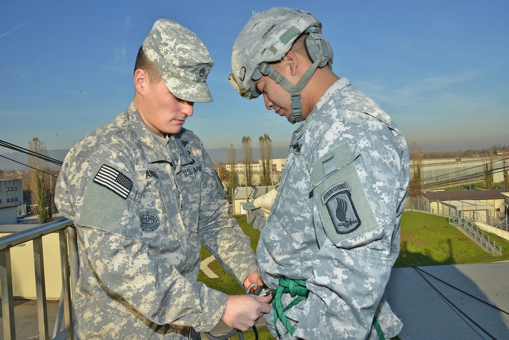 Refresh rappel training, Dec. 4, 2013