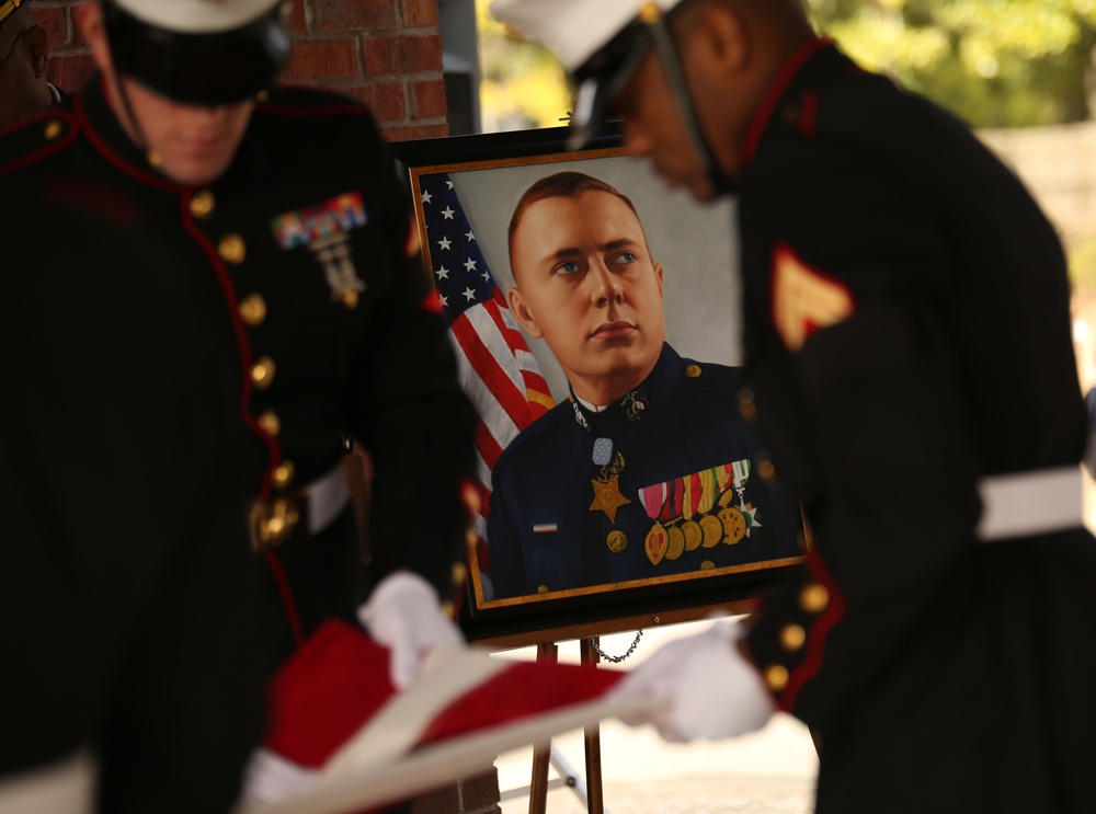 Photo Gallery: Marine Corps Medal of Honor recipient, Beaufort resident laid to rest at 73