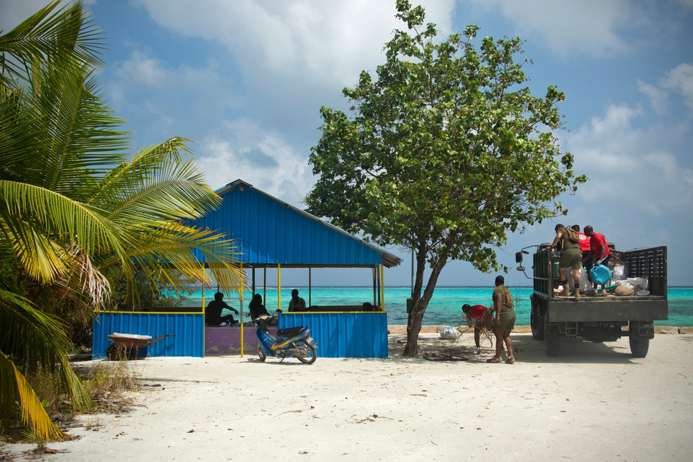 Community Clean Up on Maafilaafushi