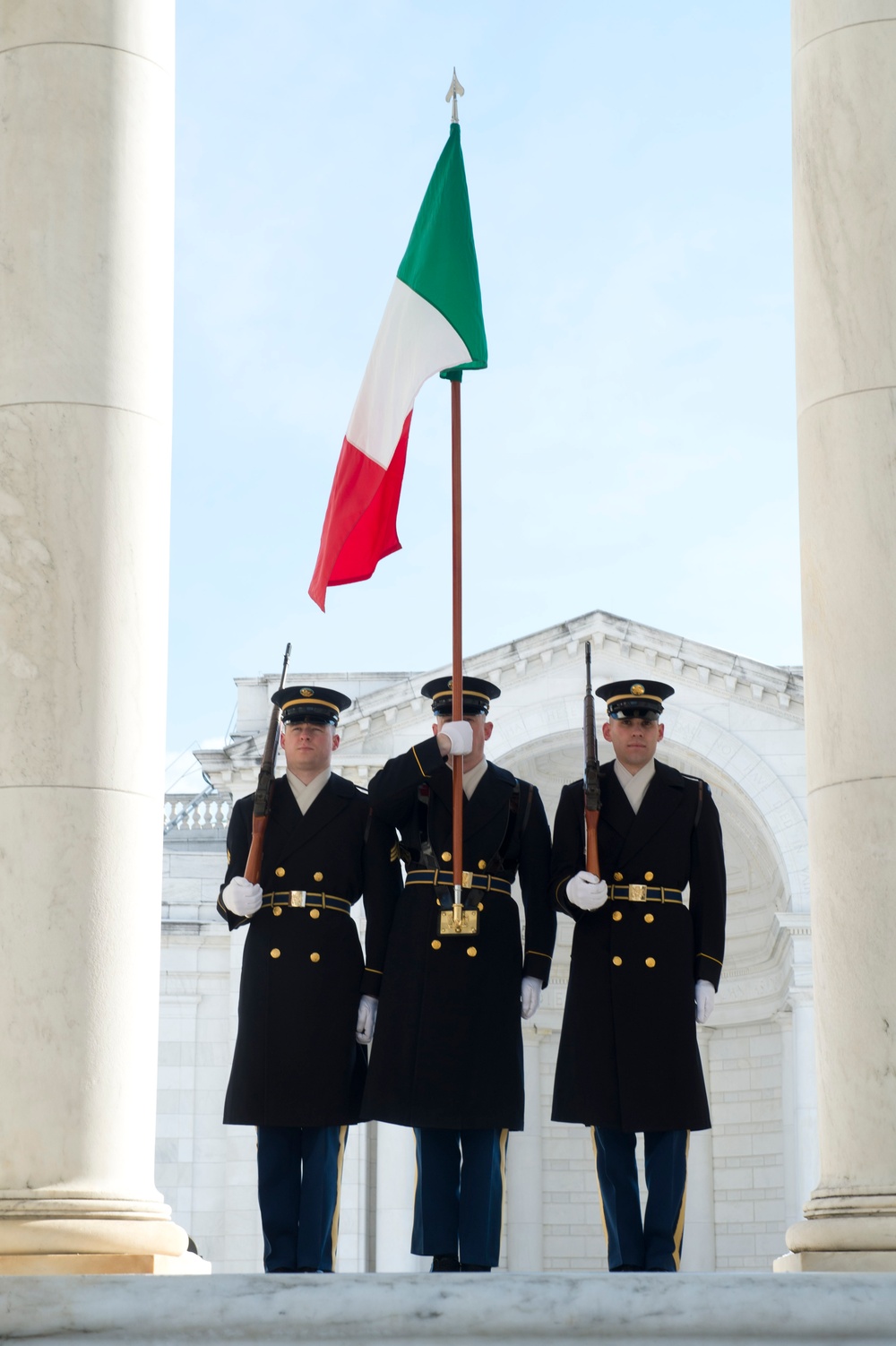 Italy's Army Chief of Staff participates in Wreath Laying Ceremony