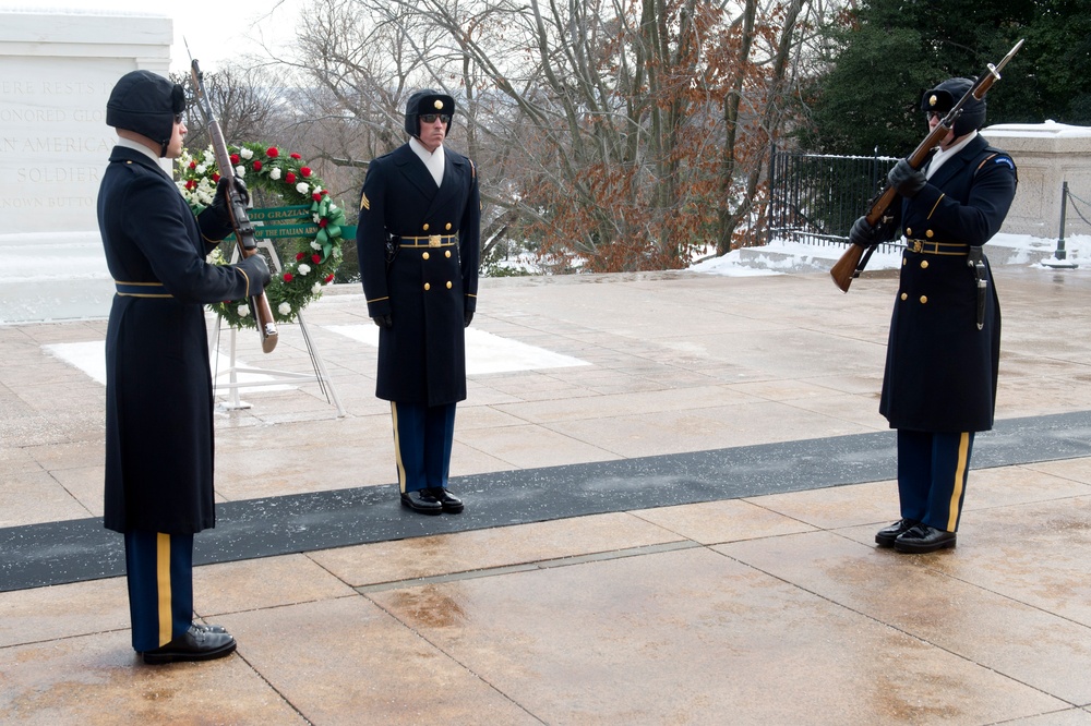 Italy's Army Chief of Staff participates in wreath laying ceremony