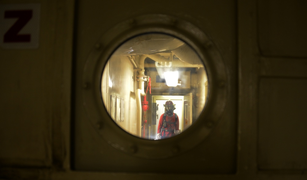 Coast Guard Cutter Kukui conducts fire training