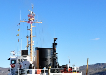 Coast Guard clears paths for commerce on Hudson River