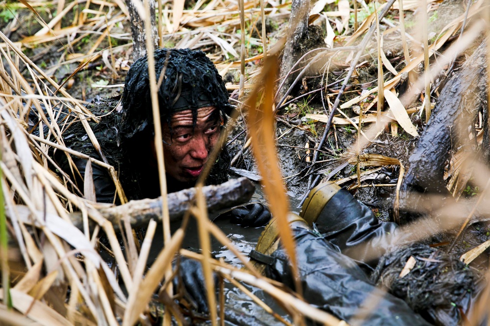 Marines provide scout snipers skills to JGSDF