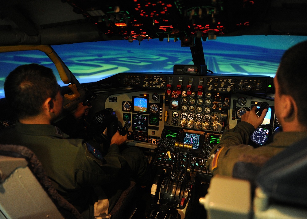 JMDSF gets hands-on training in Air Force simulator