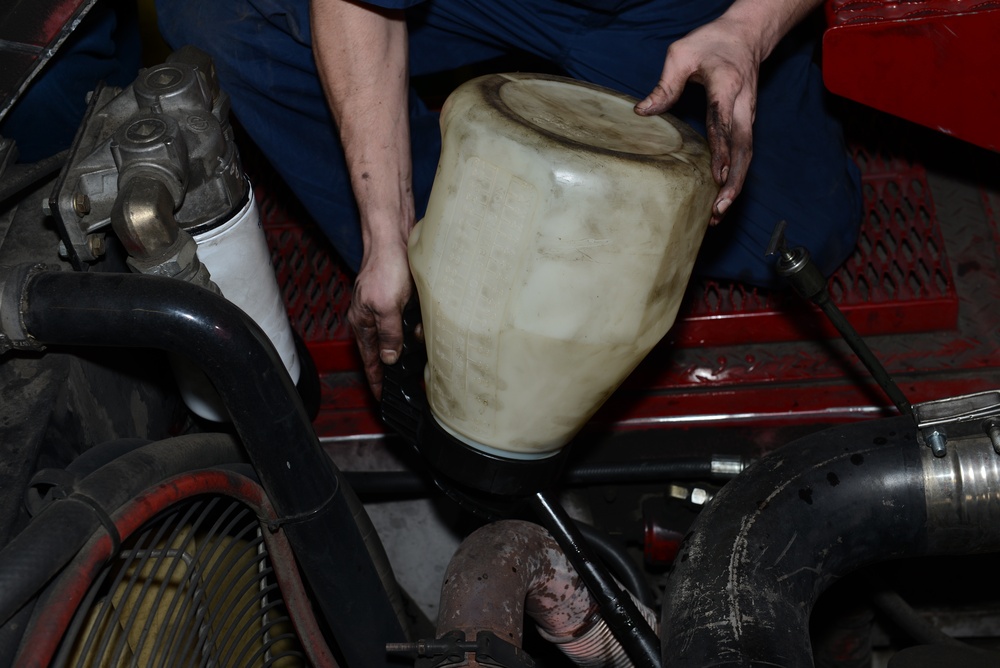 Dirty Jobs: Airman commands chiefs attention