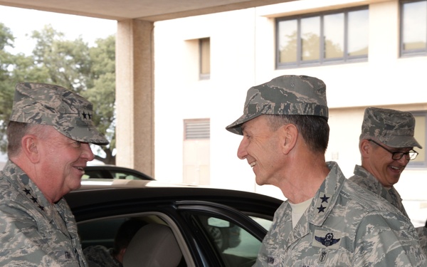 AF surgeon general visits 59th MDW